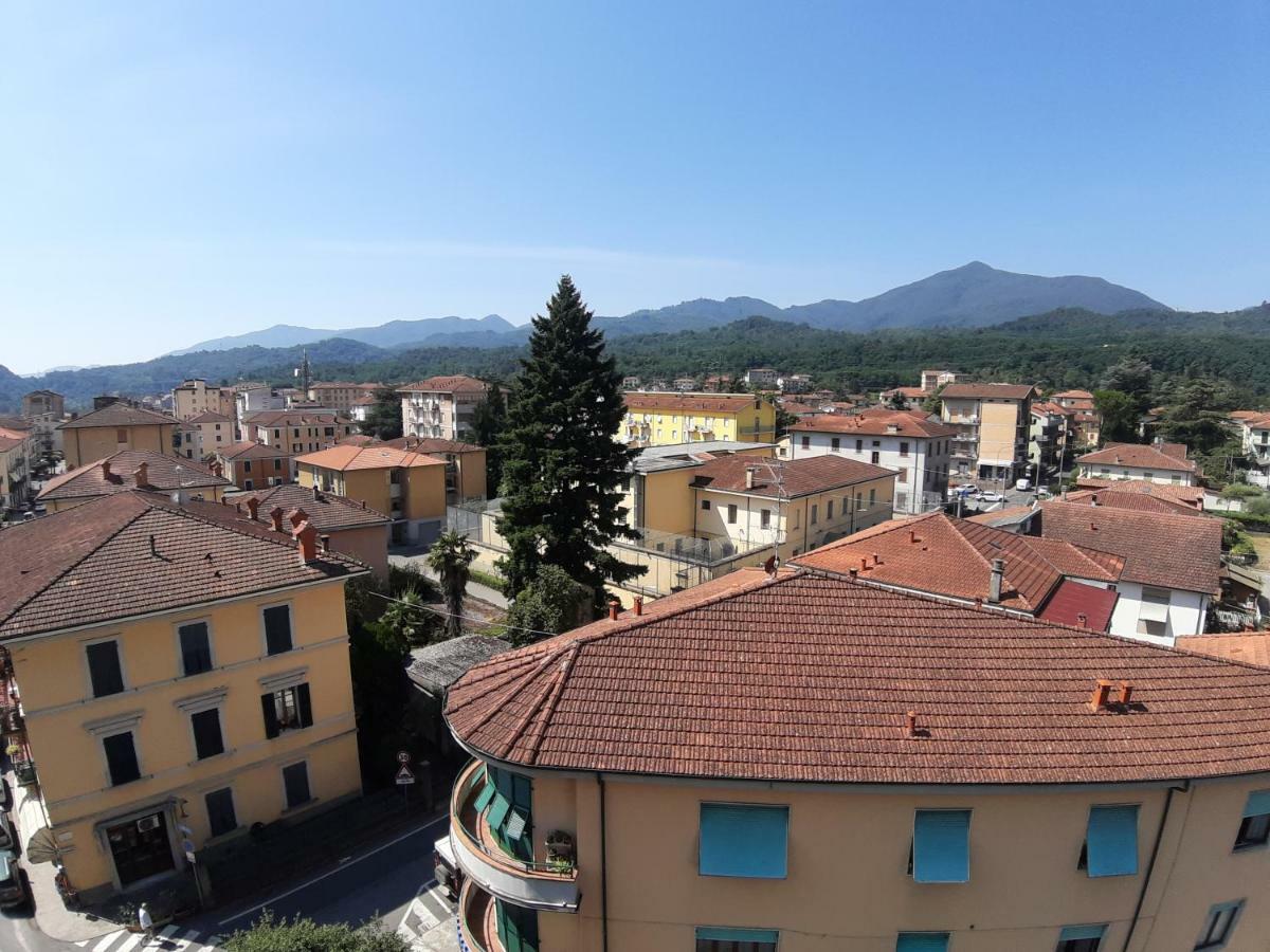 Appartamento Panoramico Pontremoli Bagian luar foto