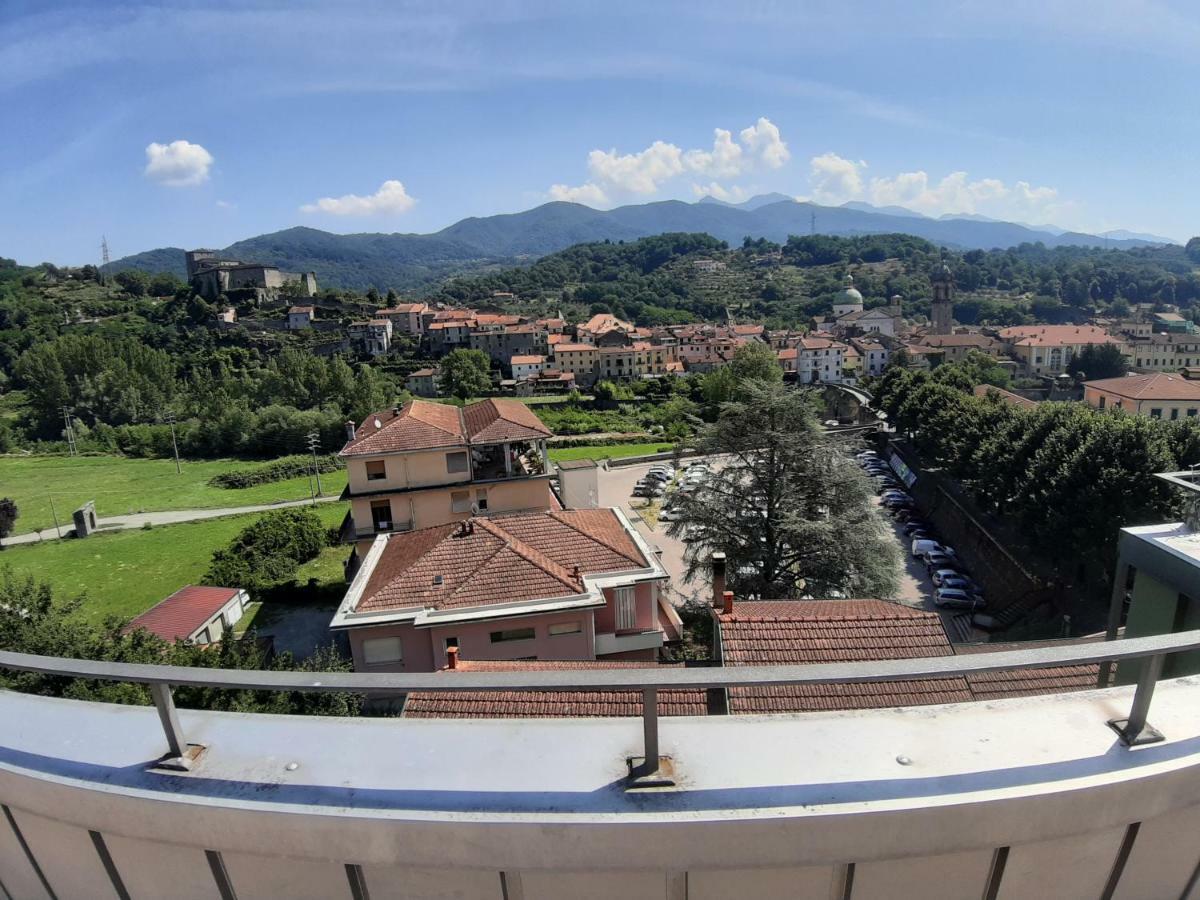 Appartamento Panoramico Pontremoli Bagian luar foto